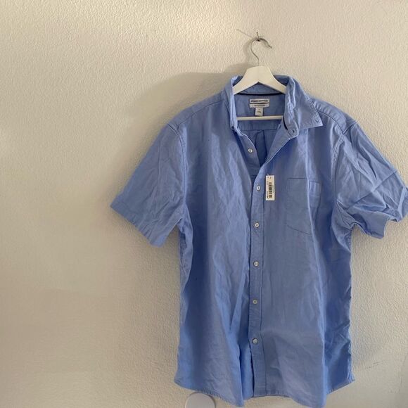 Amazon Essentials Short Sleeve Blue Button Down Shirt - Picture 1 of 5
